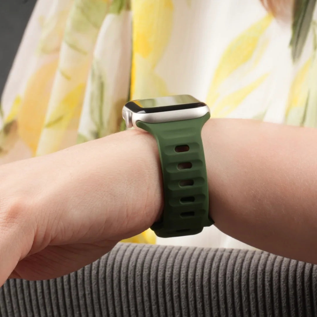 Sportliches Breband Silikonarmband – robust & stilvoll in Dunkelgrün #farbe_Dunkelgrün