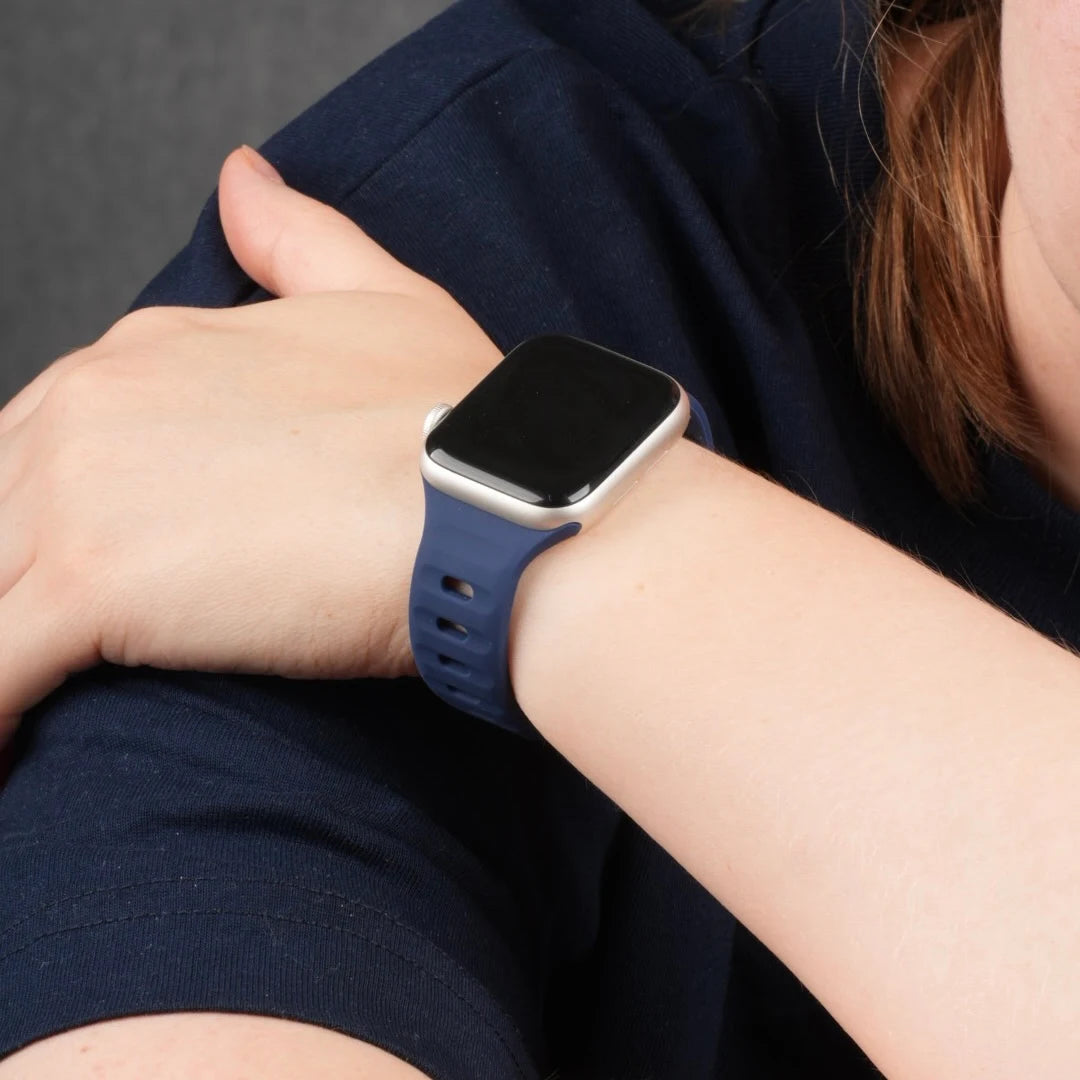 Dunkelblaues Silikonarmband von Breband für Apple Watch #farbe_Marineblau