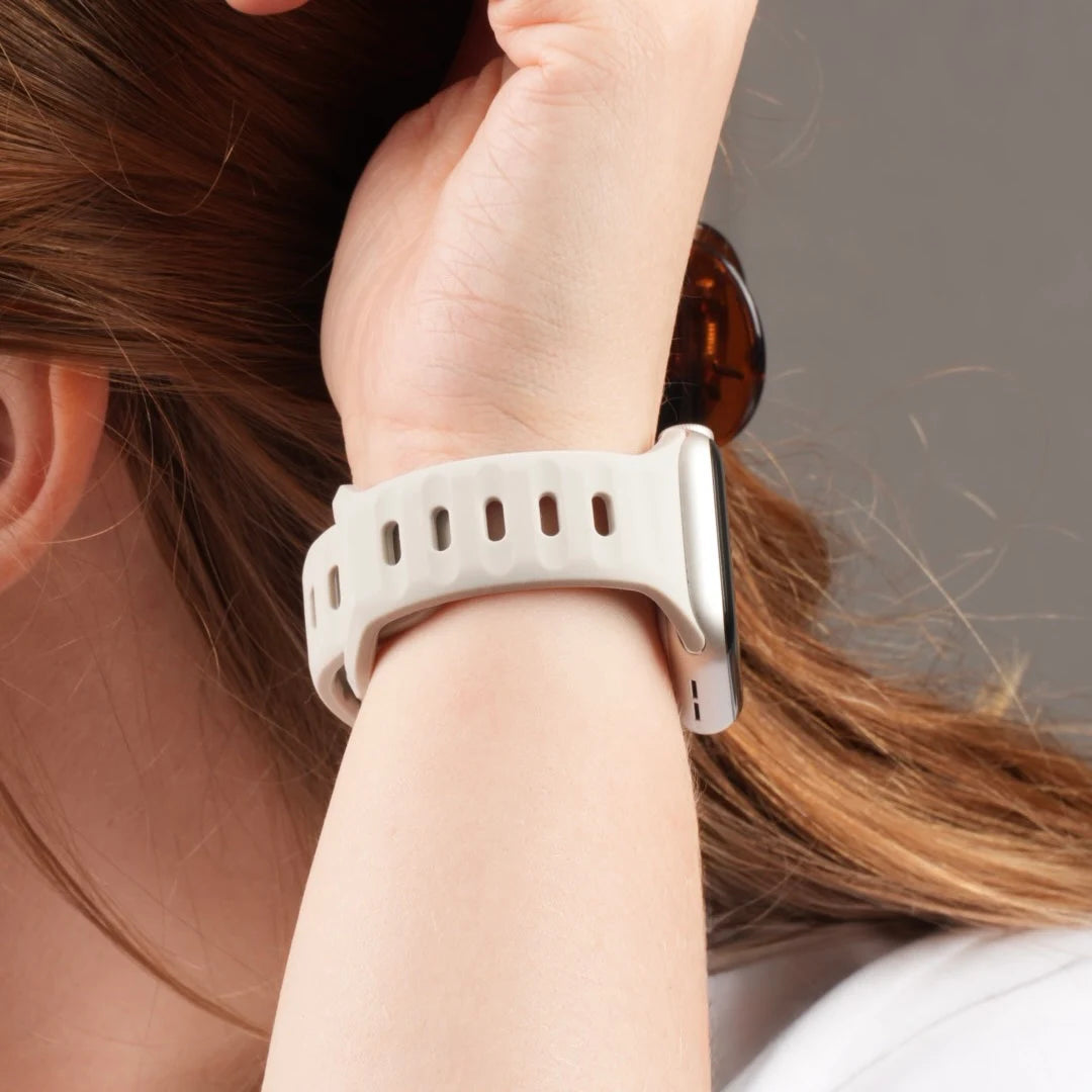 Apple Watch Silikonarmband von Breband in flexibel & bequem #farbe_sand