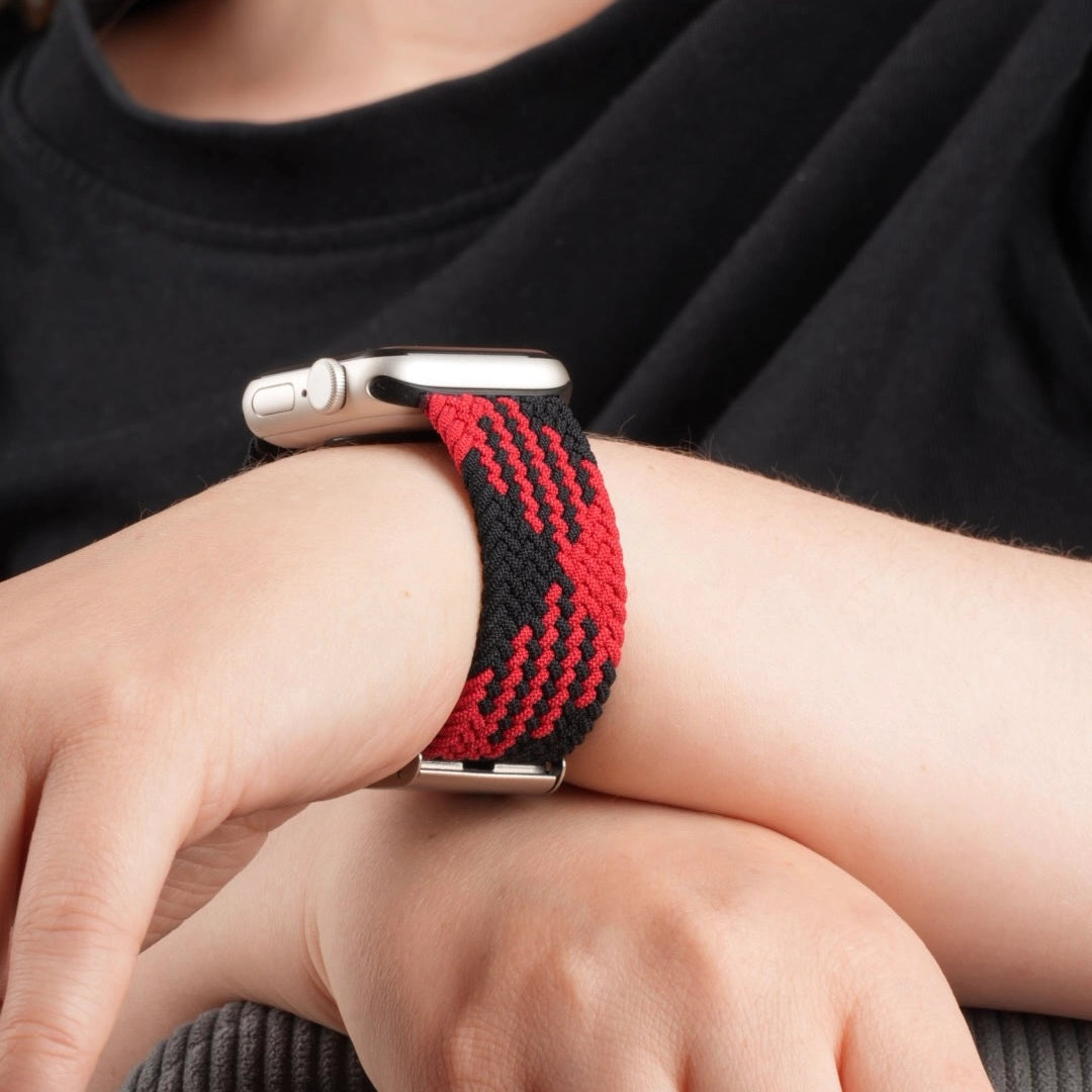 portliches Colorbraid Armband für Apple Watch in Rot-Schwarz. #farbe_Rot/ Schwarz