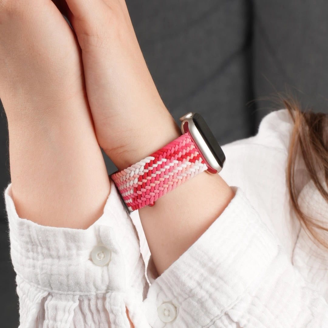 Geflochtenes Nylonarmband für Apple Watch in Strawberry Pink. #farbe_Strawberry